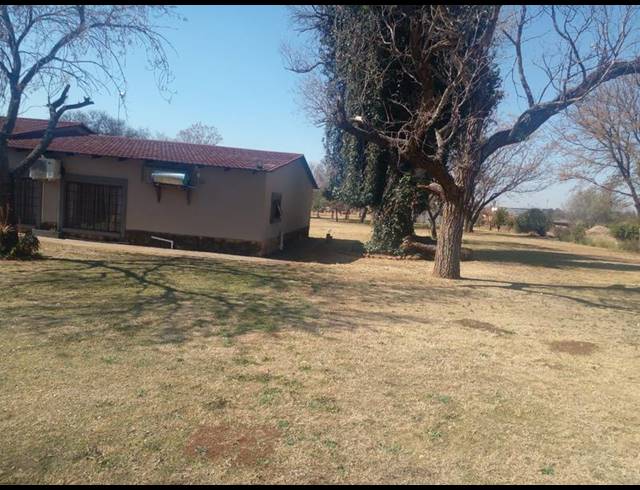 FARM FOR SALE IN MONAVONI